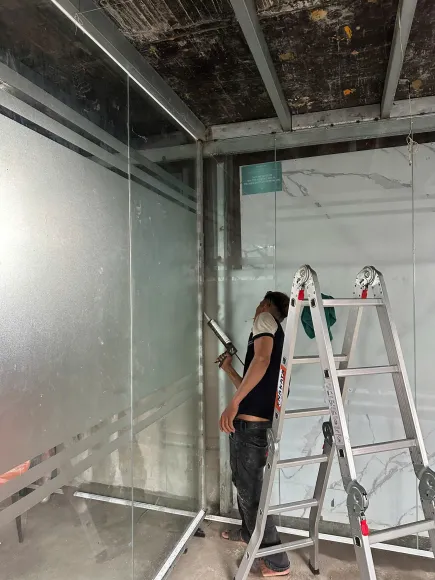 Thu Mua Cửa Nhôm Kính Xingfa Cũ Tại TP.HCM Uy Tín – Hỗ Trợ Tháo Dỡ Tận Nơi